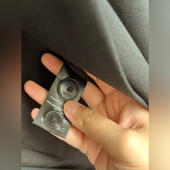 Aritzia | Babaton Blazer | size 2 - Picture 3 of 5